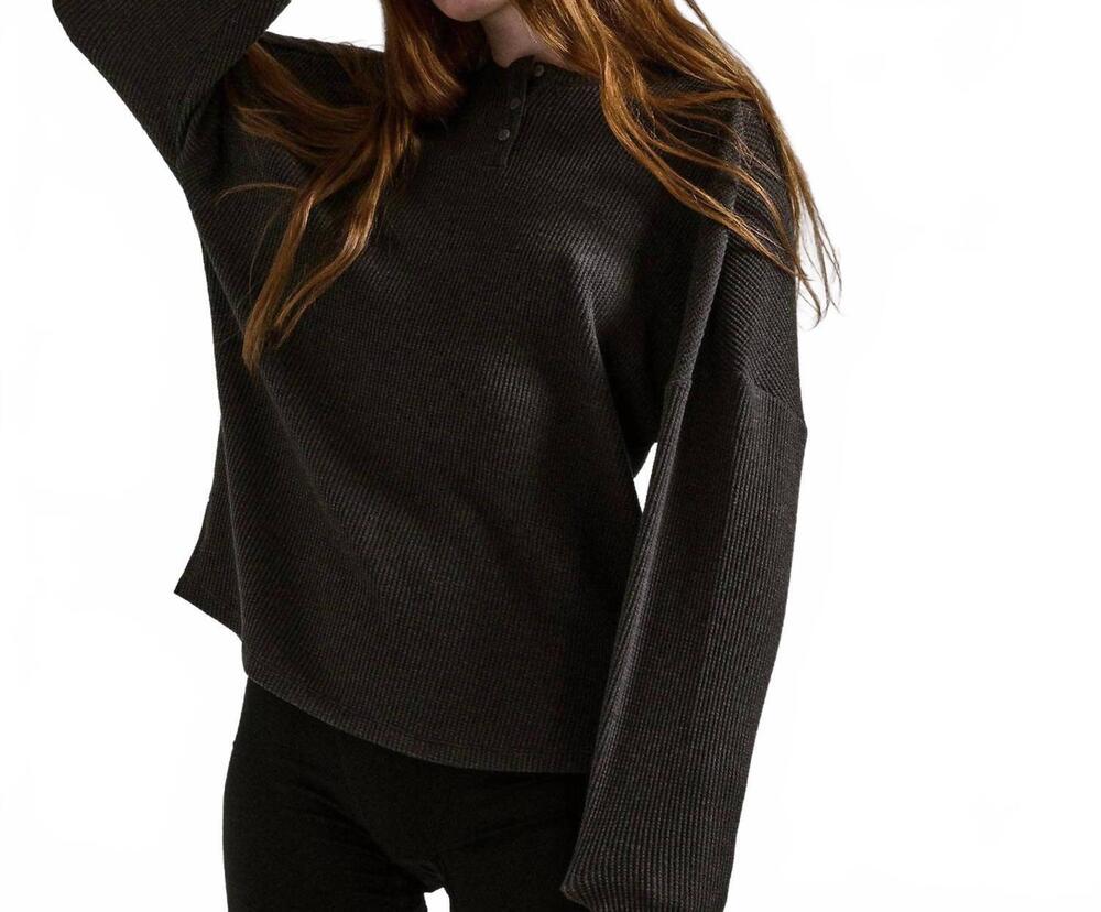 NEW LUNYA women's restore thermal button front henley top in dark grey